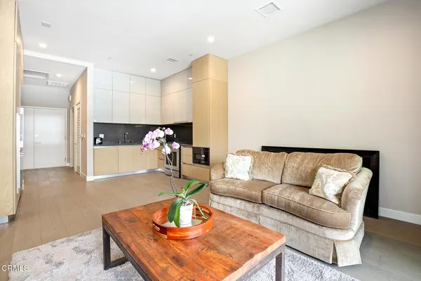 $4,200 | 388 Cordova Street, Unit 305, Pasadena, CA 91101