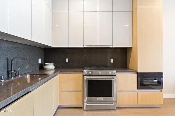 $4,200 | 388 Cordova Street, Unit 305, Pasadena, CA 91101