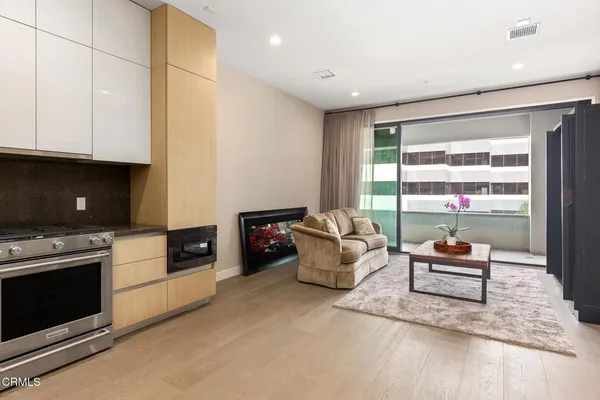 $4,200 | 388 Cordova Street, Unit 305, Pasadena, CA 91101