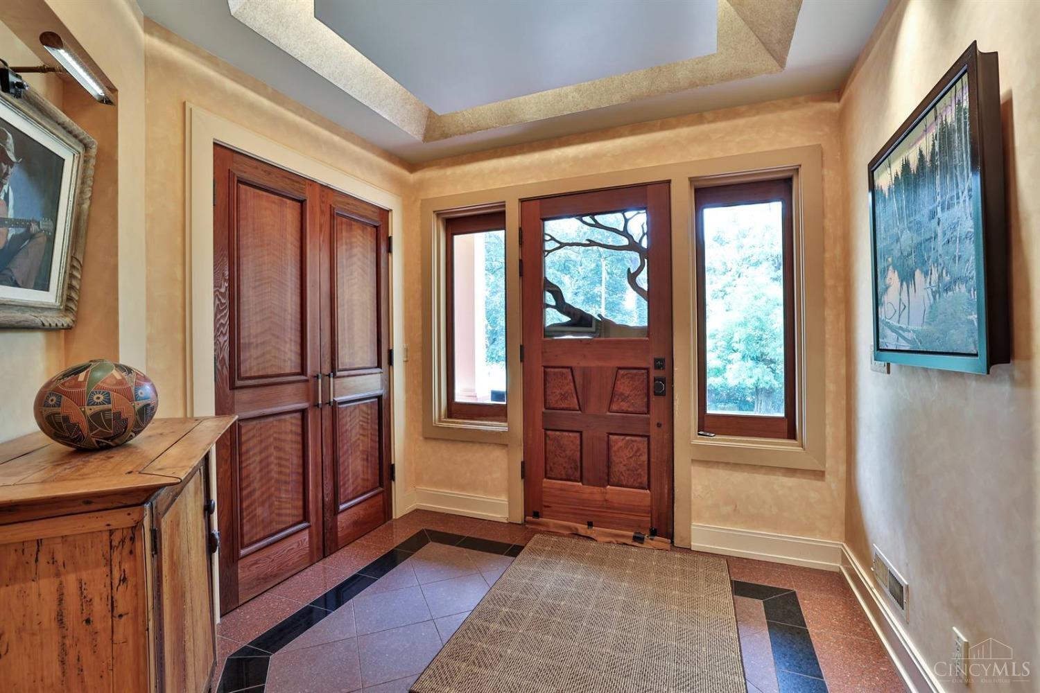 7100 Knoll Road Amberley, OH 45237 - Photo 4 of 50 Gallery Image 4