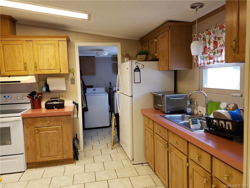 2389 Hartland Road Morganton, NC 28655 - Photo 7 of 9 Gallery Image 7