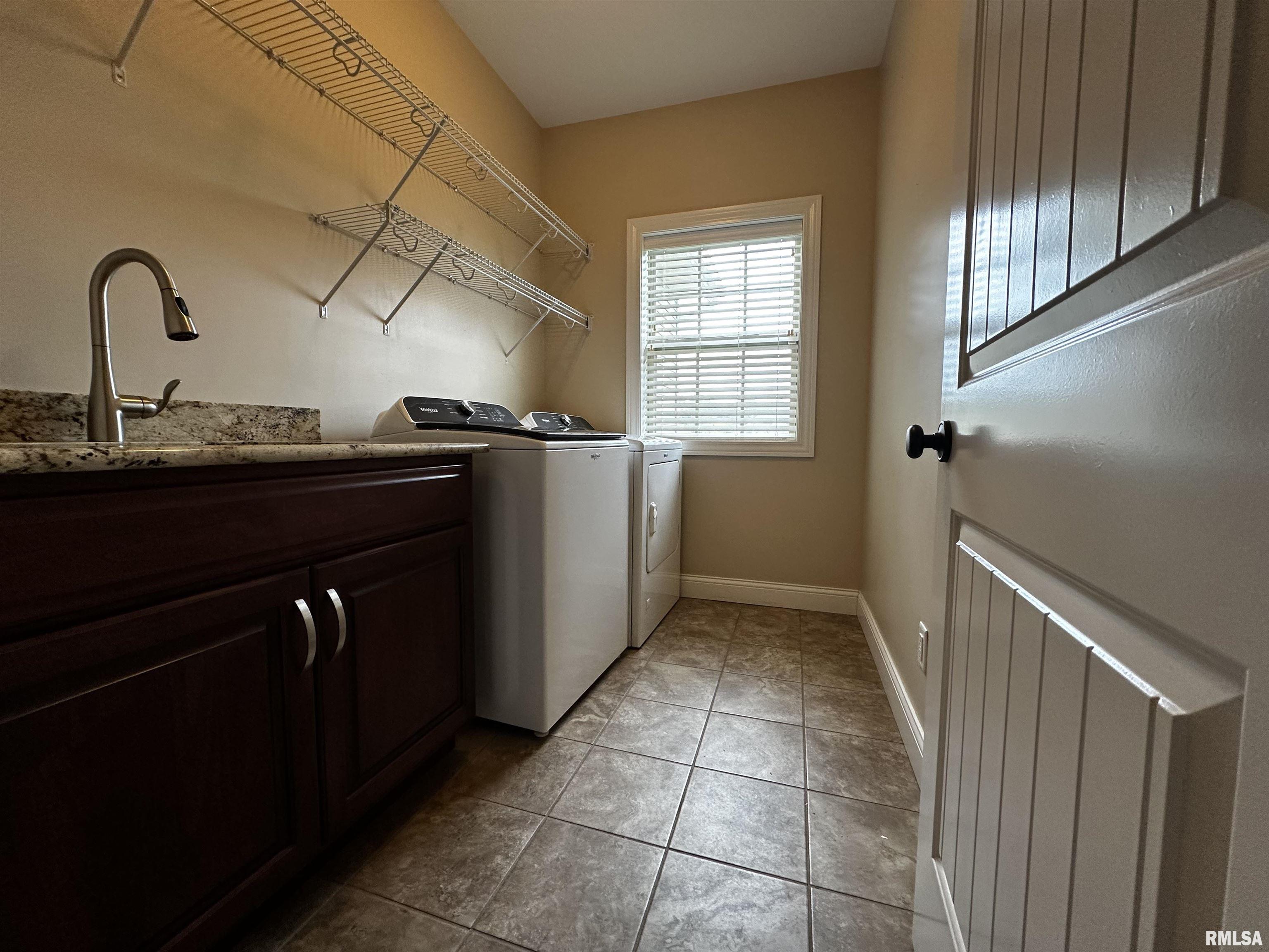 11215 North Country Ridge Lane Dunlap, IL 61525 - Photo 37 of 41 Gallery Image 37