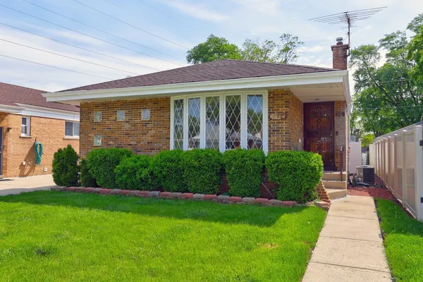 $299,900 | 109 Rice Avenue, Bellwood, IL 60104