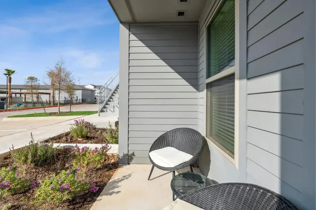 $1,599 | 945 Blakey Lane, Unit 11208, Bastrop, TX 78602