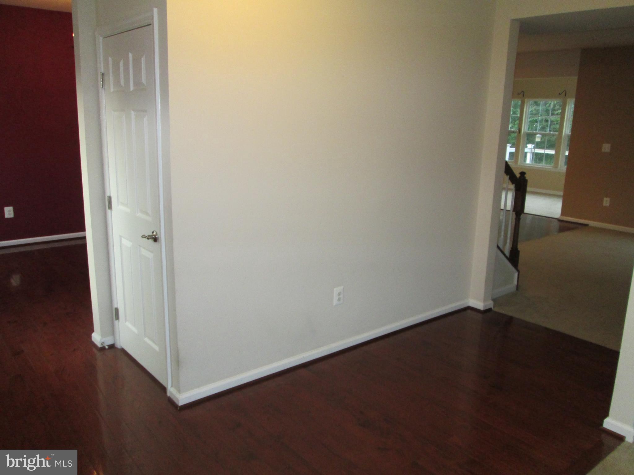 900 Gladway Road Baltimore, MD 21220 - Photo 27 of 68 Entry Foyer (towards Kitchen, Moring & Family Room