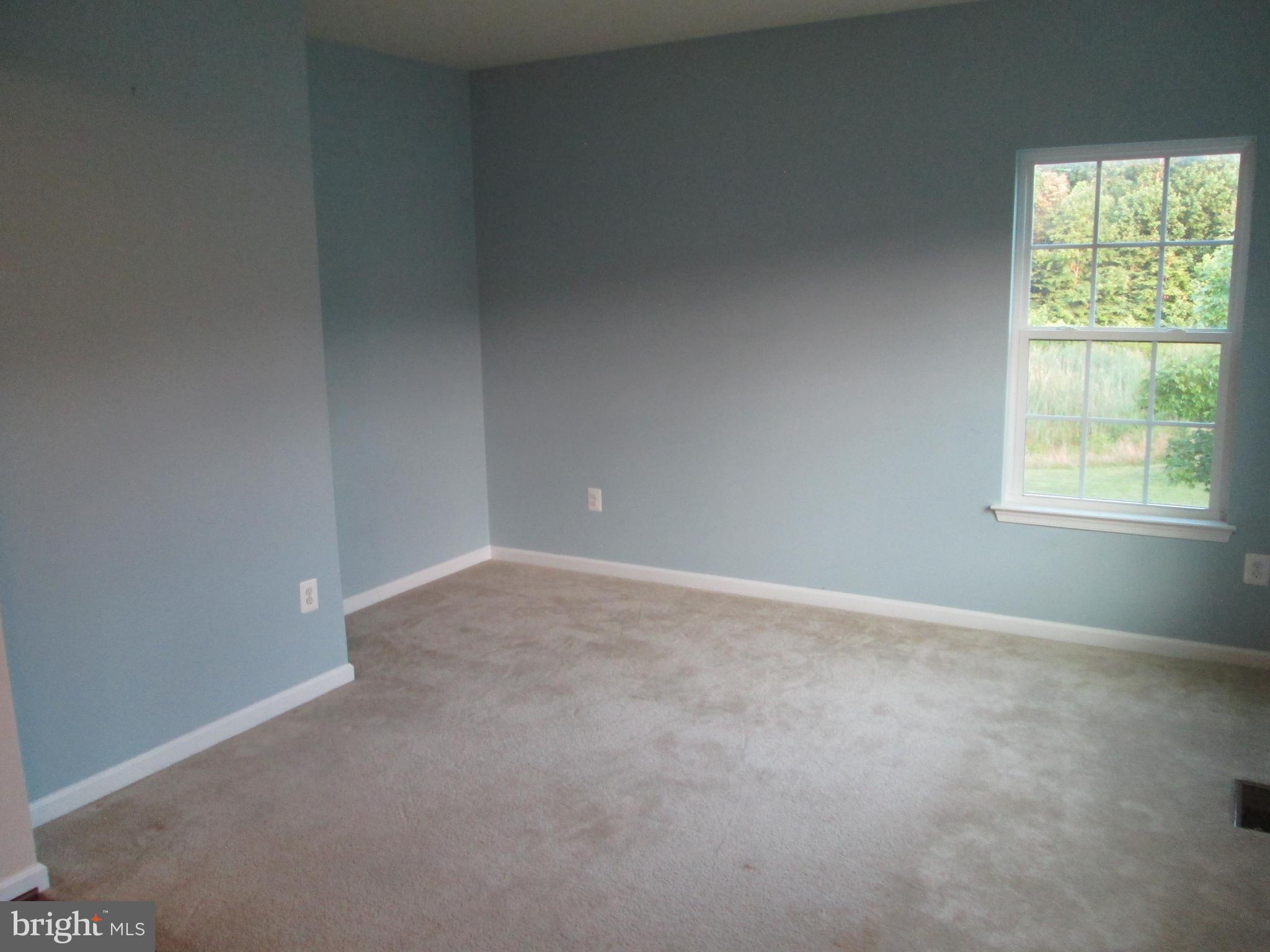 900 Gladway Road Baltimore, MD 21220 - Photo 5 of 68 Formal Living Room view 1