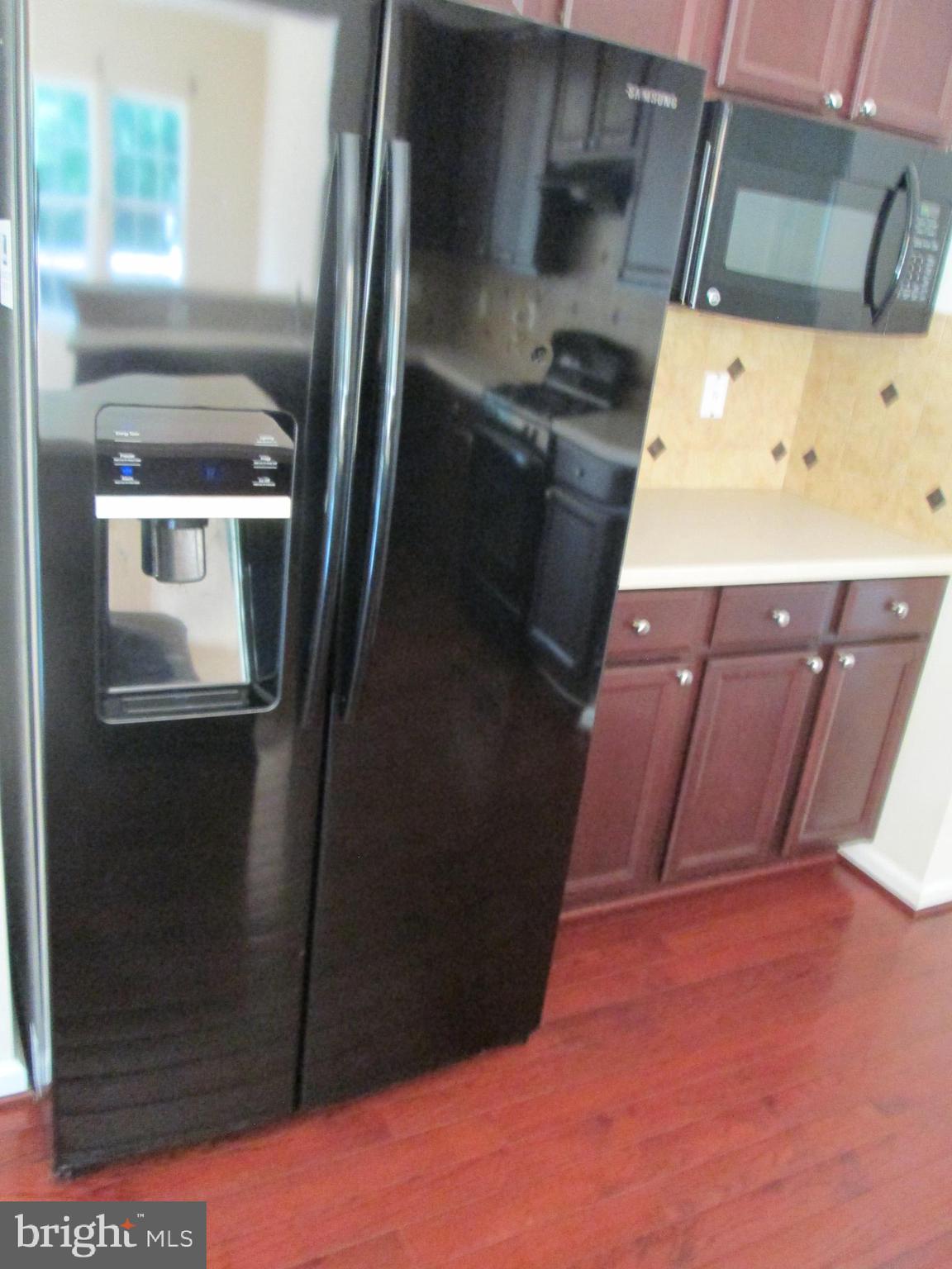 900 Gladway Road Baltimore, MD 21220 - Photo 10 of 68 Side by Side Refrigerator w/Water & Ice