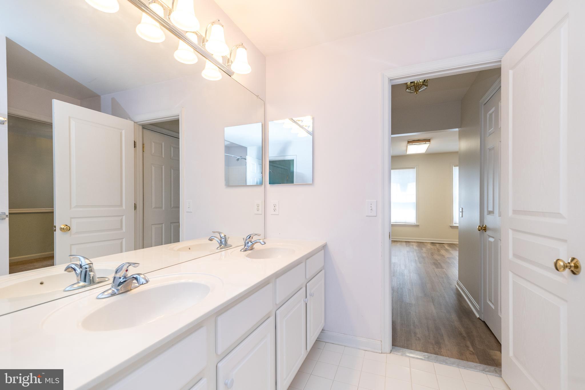 32 Addison Court Doylestown, PA 18901 - Photo 47 of 64 Jack and Jill bathroom