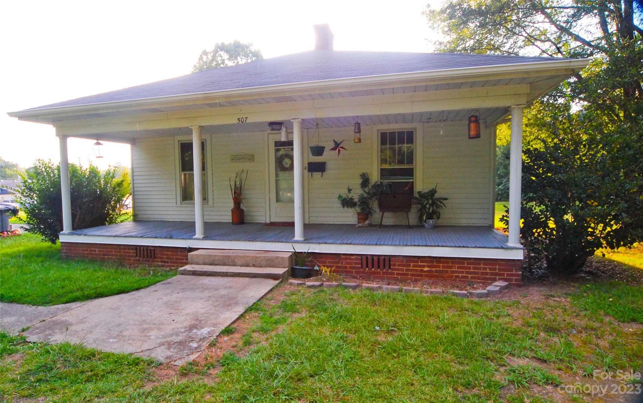 507 Jackson Park Road Kannapolis, NC 28083 - Photo 1 of 24 Gallery Image 1
