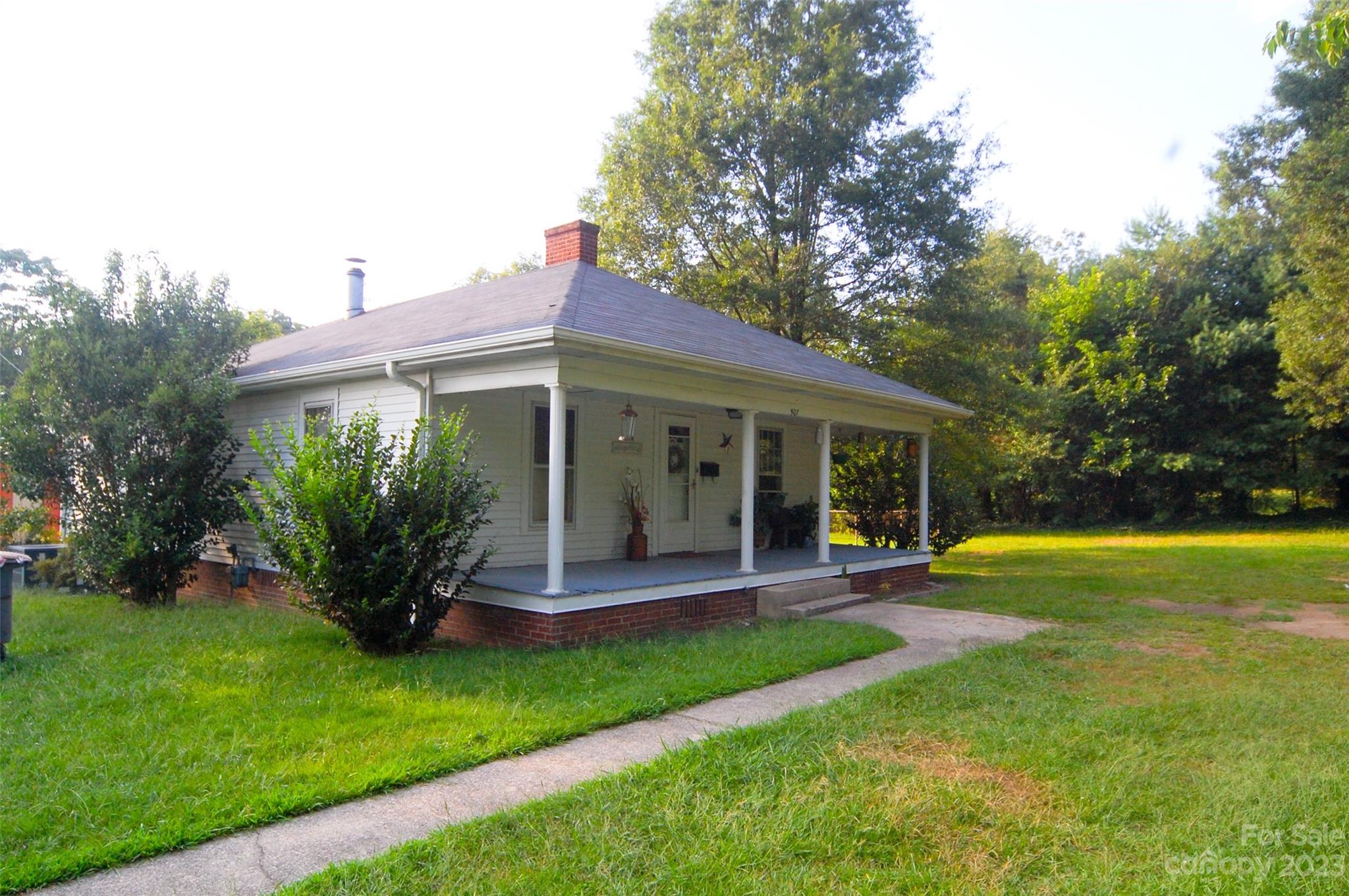 507 Jackson Park Road Kannapolis, NC 28083 - Photo 4 of 24 Gallery Image 4