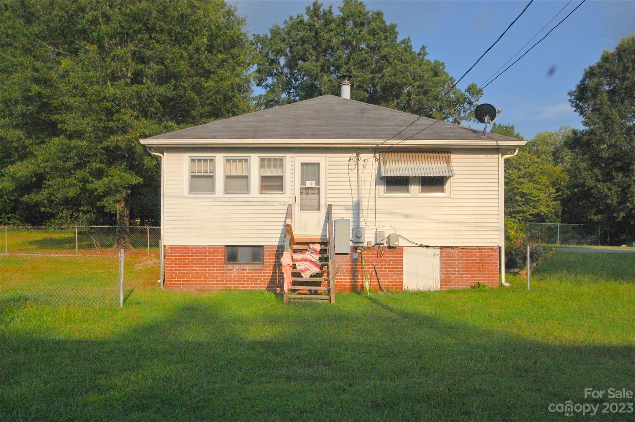 507 Jackson Park Road Kannapolis, NC 28083 - Photo 5 of 24 Gallery Image 5