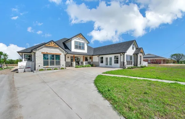 $995,000 | 633 North Stovall Drive, Waco, TX 76706