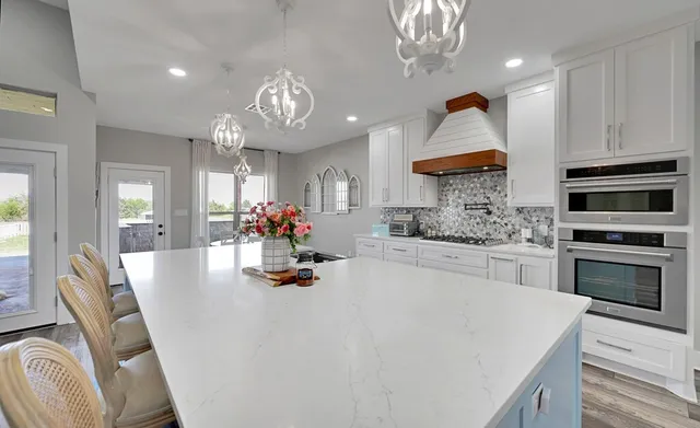 $995,000 | 633 North Stovall Drive, Waco, TX 76706