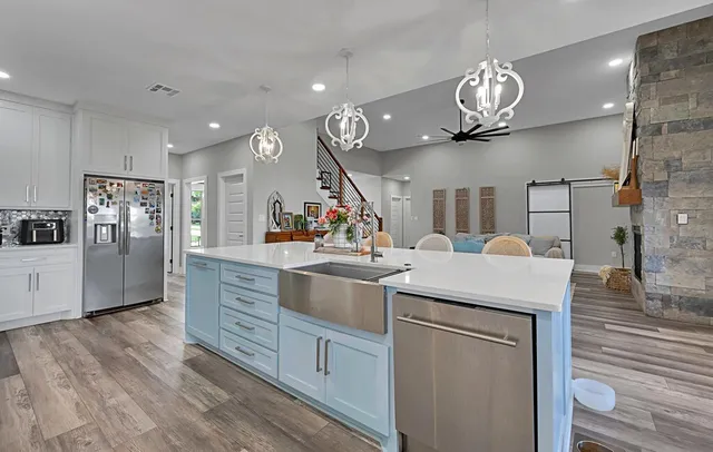 $995,000 | 633 North Stovall Drive, Waco, TX 76706