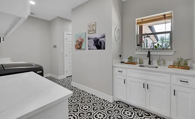 $995,000 | 633 North Stovall Drive, Waco, TX 76706