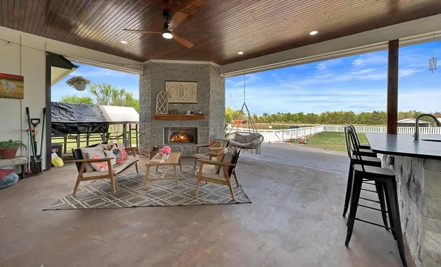 $995,000 | 633 North Stovall Drive, Waco, TX 76706