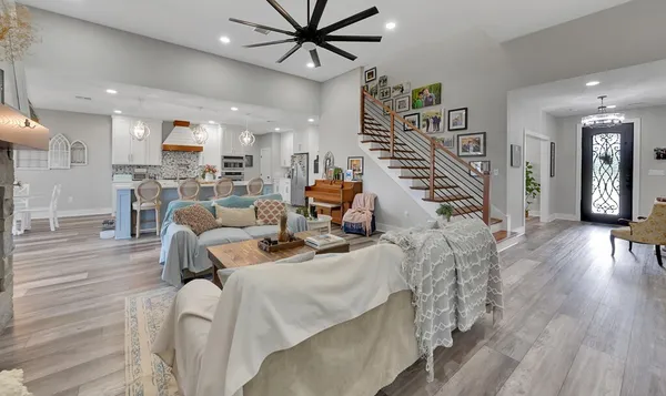 $995,000 | 633 North Stovall Drive, Waco, TX 76706