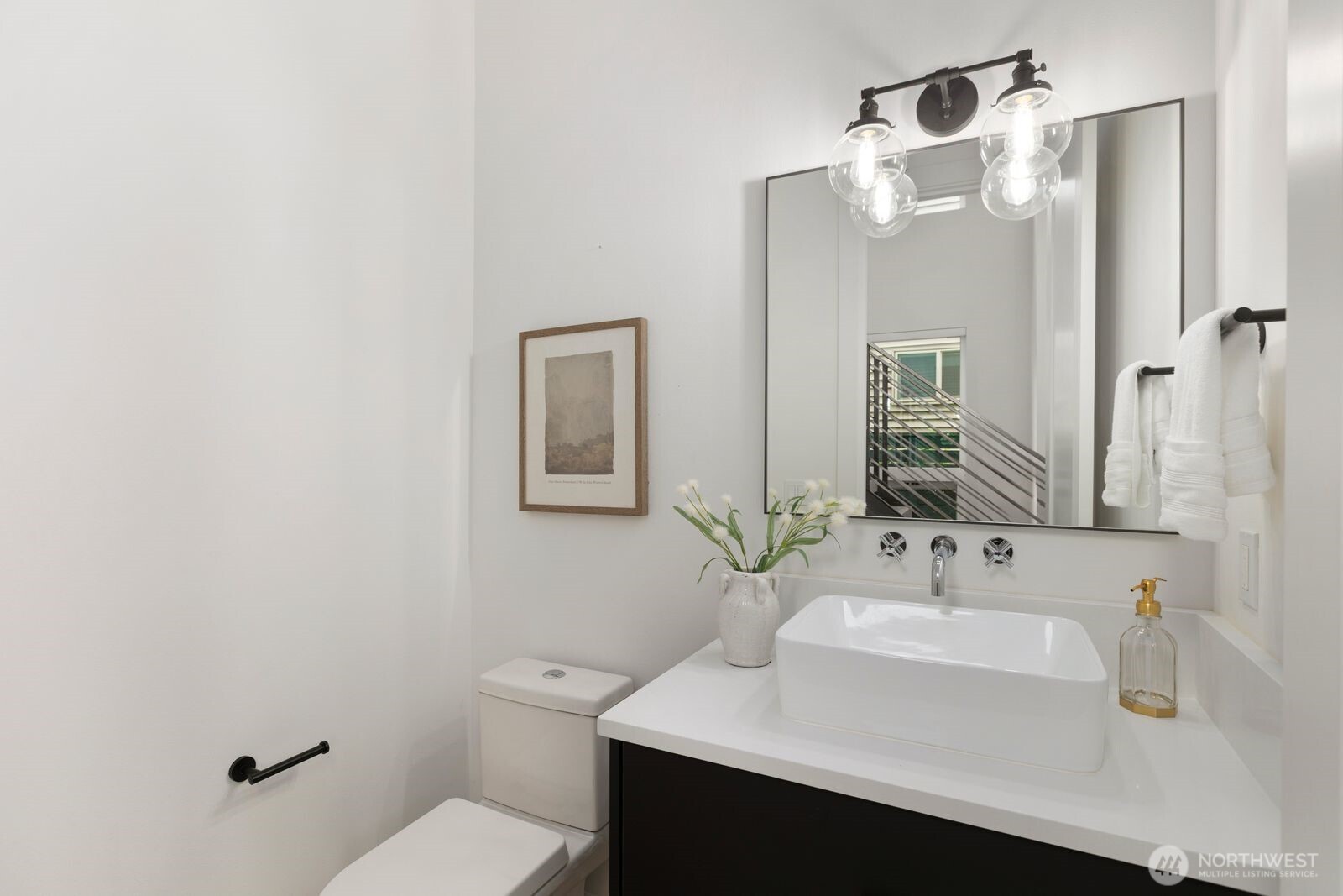 6233 Carleton Avenue South Seattle, WA 98108 - Photo 14 of 38