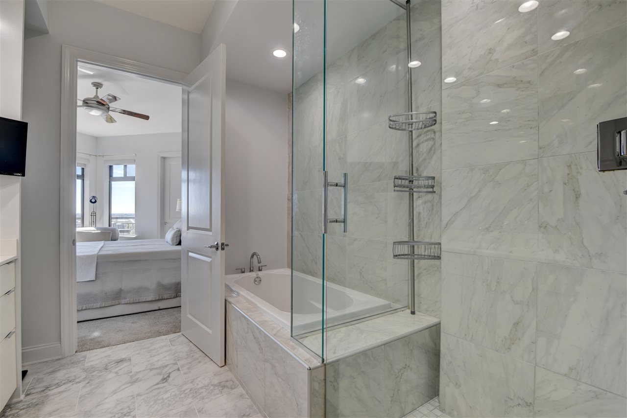717 Riverside Drive, Unit 1201 Memphis, TN 38103 - Photo 12 of 25 Gallery Image 12