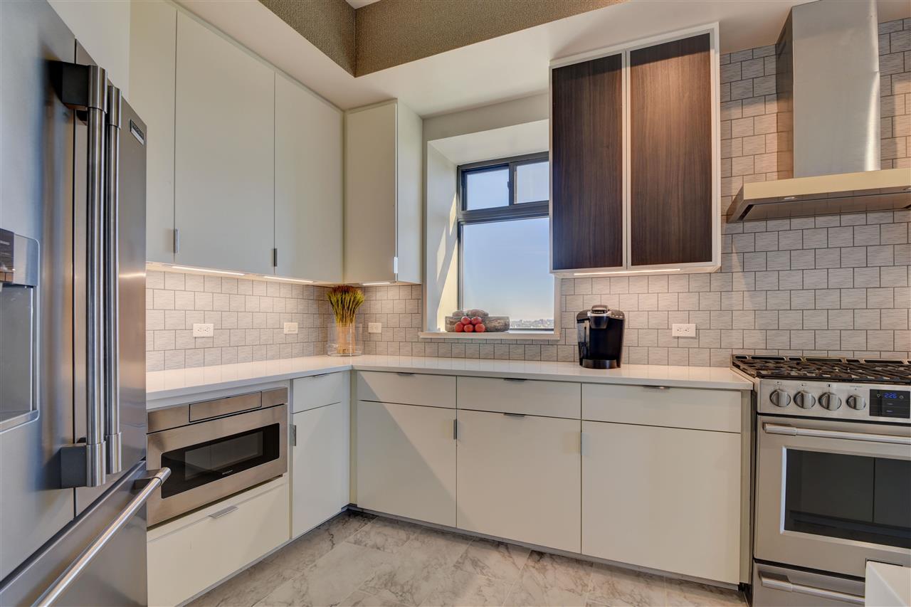 717 Riverside Drive, Unit 1201 Memphis, TN 38103 - Photo 7 of 25 Gallery Image 7