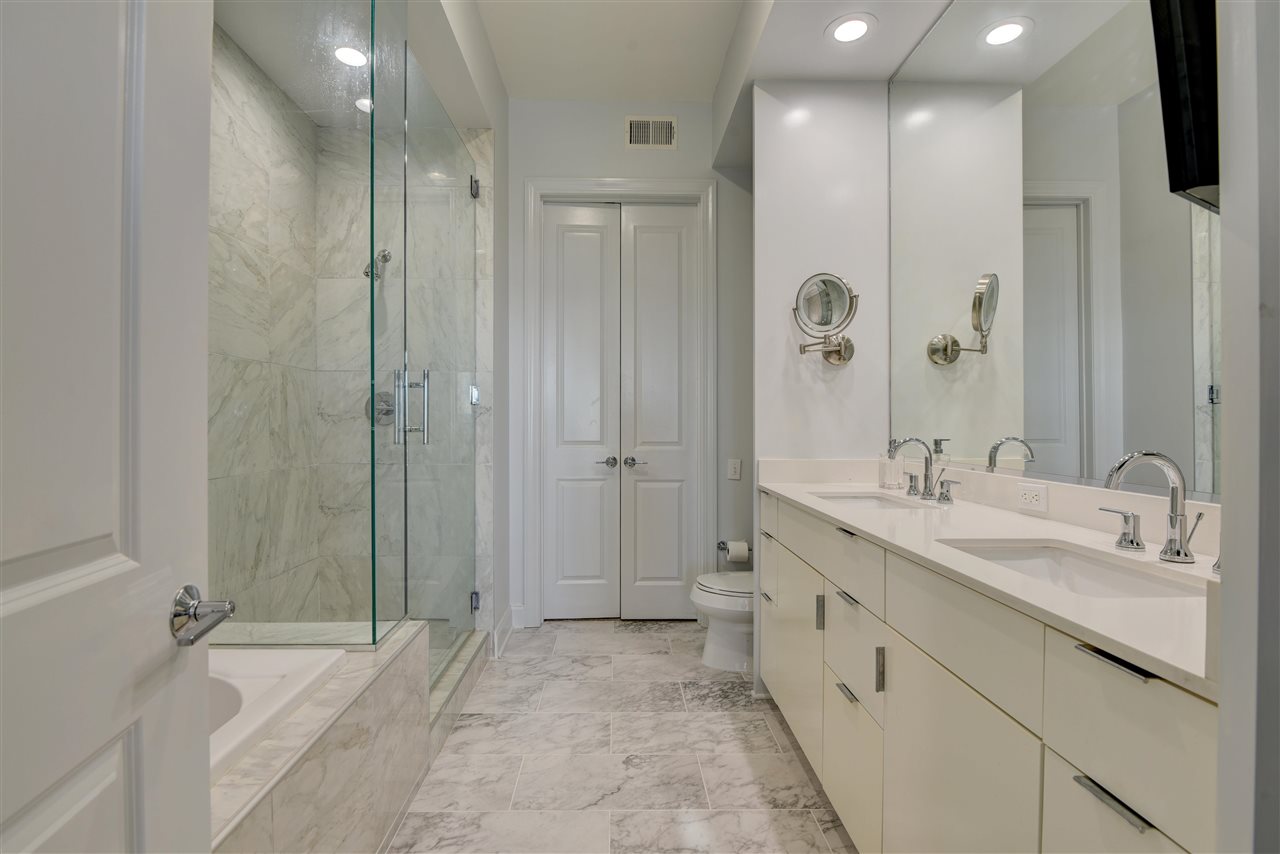 717 Riverside Drive, Unit 1201 Memphis, TN 38103 - Photo 10 of 25 Gallery Image 10