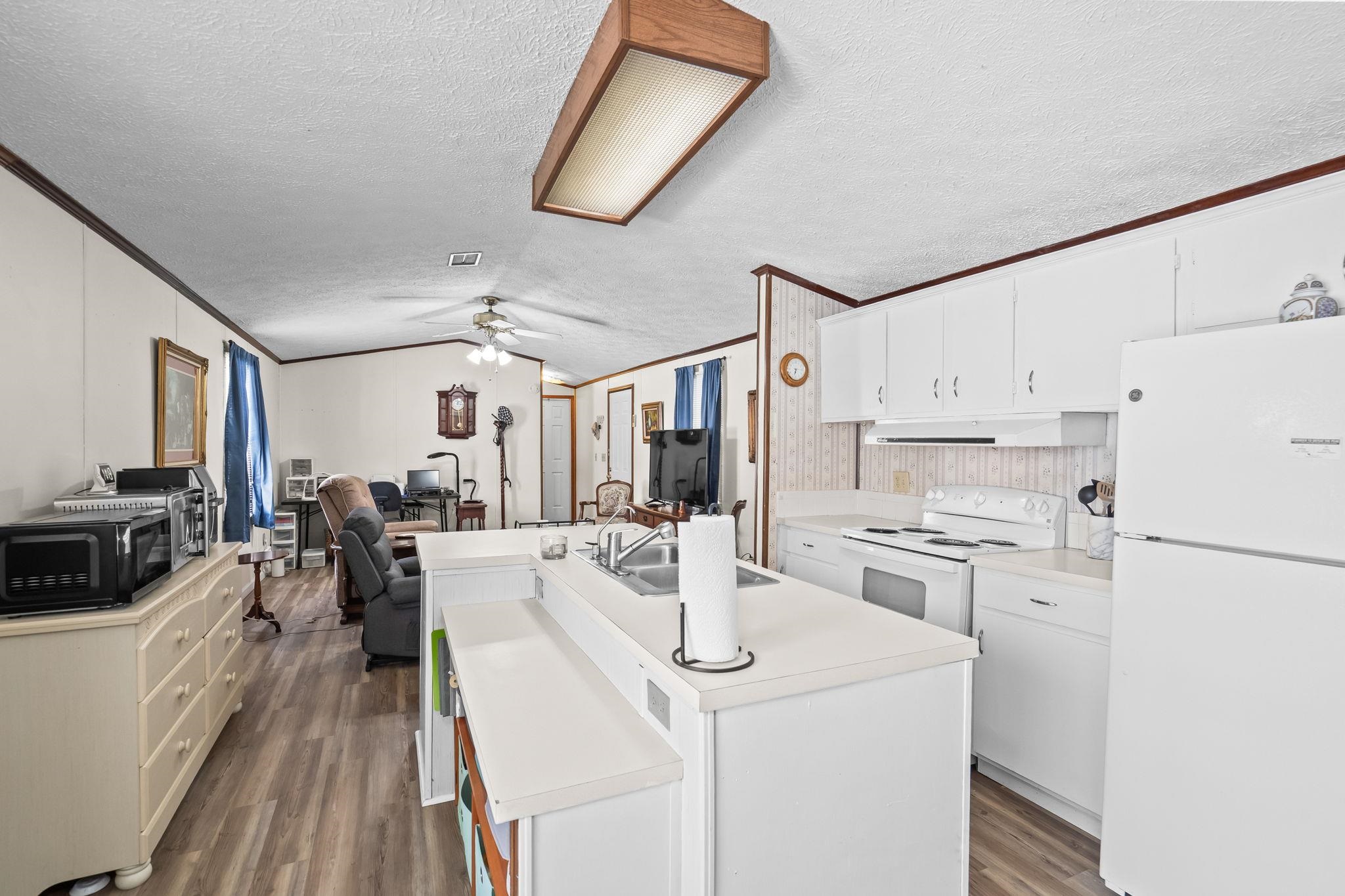 31 Burr Circle Murrells Inlet, SC 29576 - Photo 14 of 45