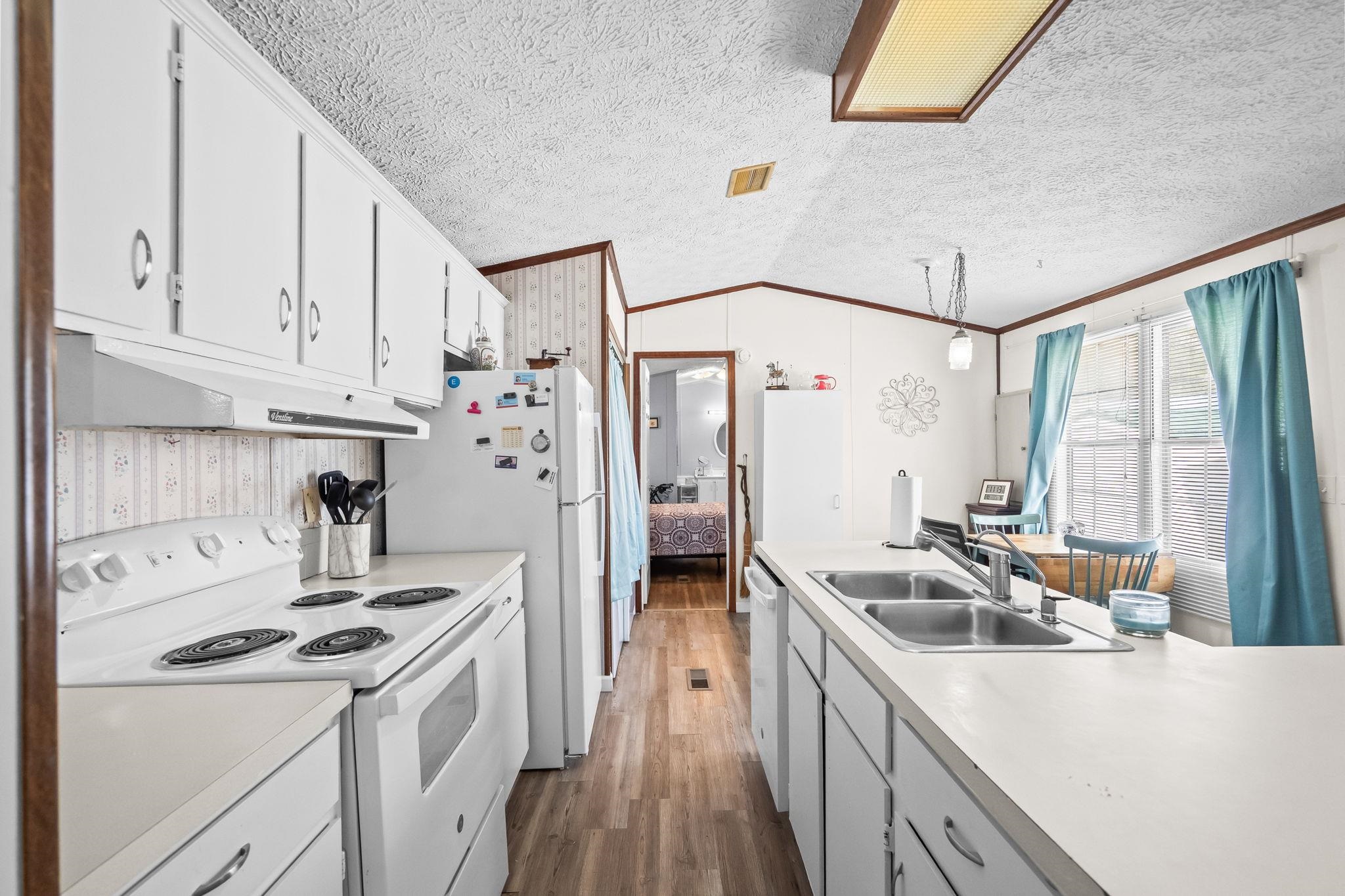 31 Burr Circle Murrells Inlet, SC 29576 - Photo 15 of 45