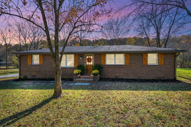 $359,000 | 2173 Highway 48 South, Dickson, TN 37055