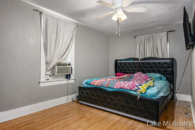 $245,000 | 426 West Bridge Street, Plainwell, MI 49080