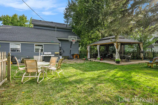 $245,000 | 426 West Bridge Street, Plainwell, MI 49080