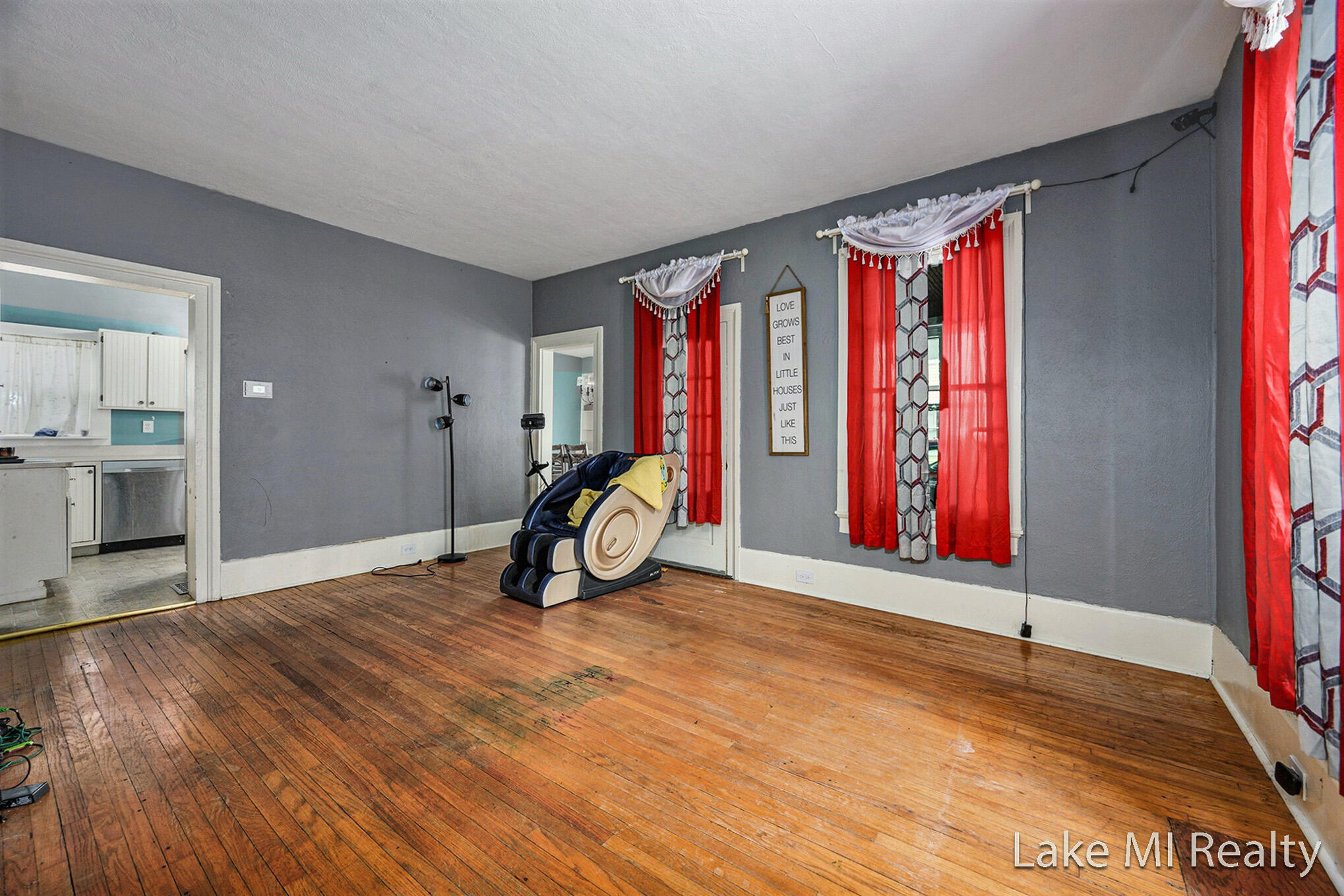 426 West Bridge Street Plainwell, MI 49080 - Photo 4 of 20 DSC_9507