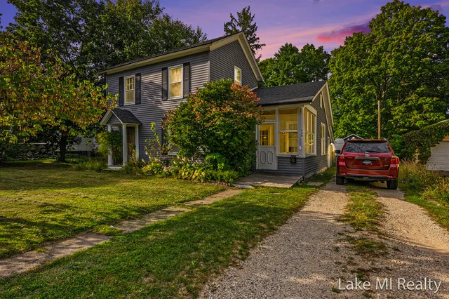 $245,000 | 426 West Bridge Street, Plainwell, MI 49080