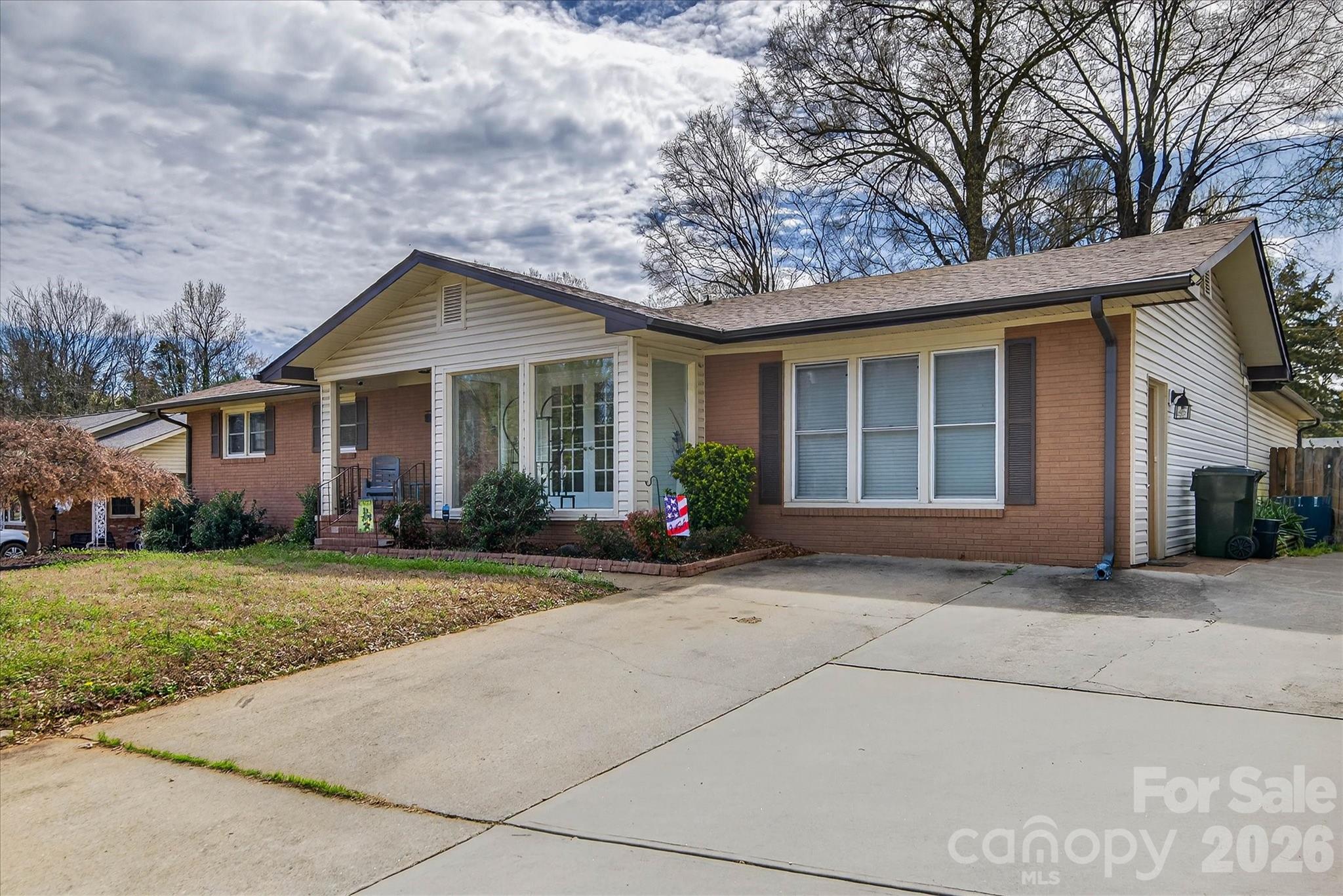 1217 Ebinport Road Rock Hill, SC 29732 - Photo 2 of 45 Gallery Image 2