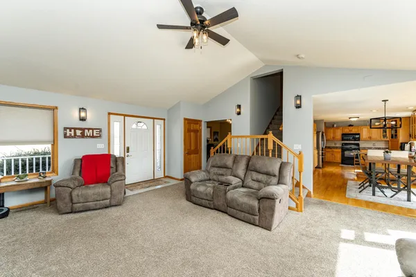 $565,000 | 405 5th Street East, Mantorville, MN 55955