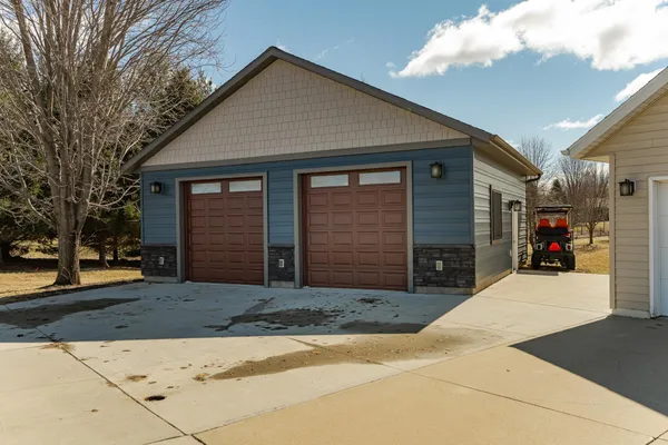 $565,000 | 405 5th Street East, Mantorville, MN 55955