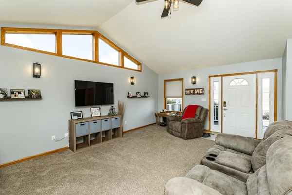 $565,000 | 405 5th Street East, Mantorville, MN 55955