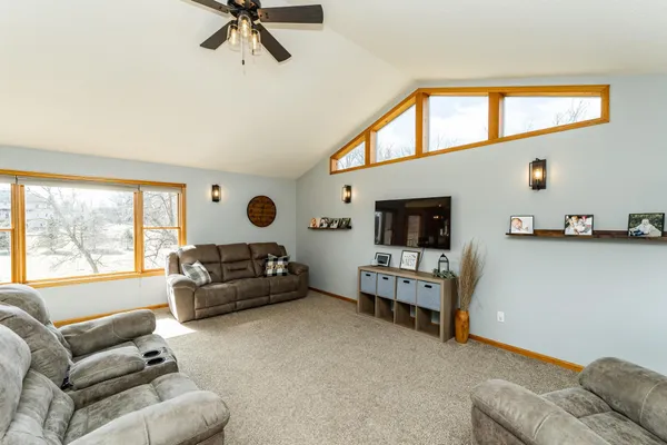 $565,000 | 405 5th Street East, Mantorville, MN 55955
