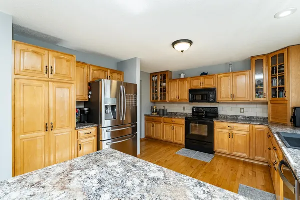 $565,000 | 405 5th Street East, Mantorville, MN 55955