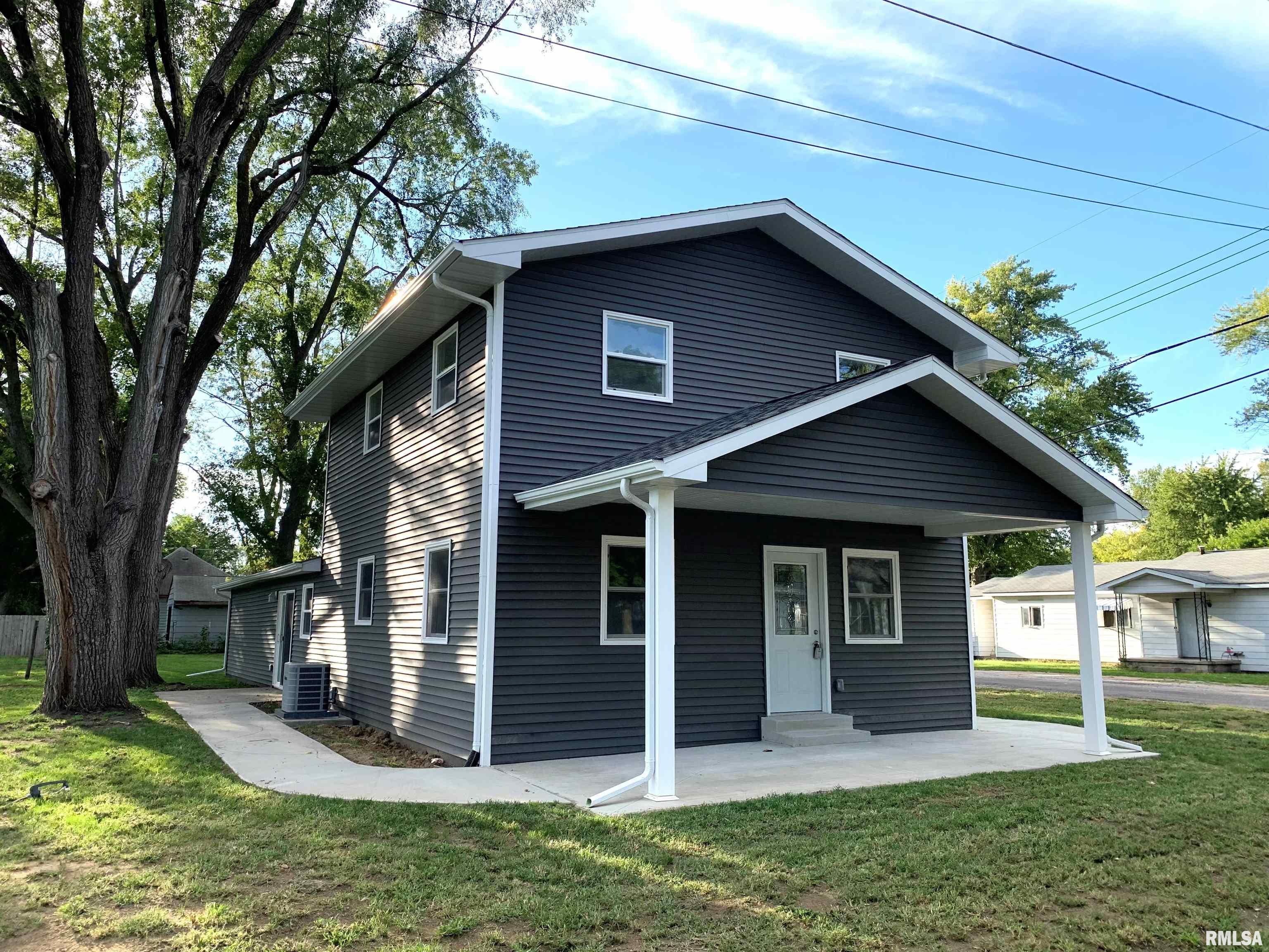 707 North Taylor Street Athens, IL 62613 - Photo 6 of 29