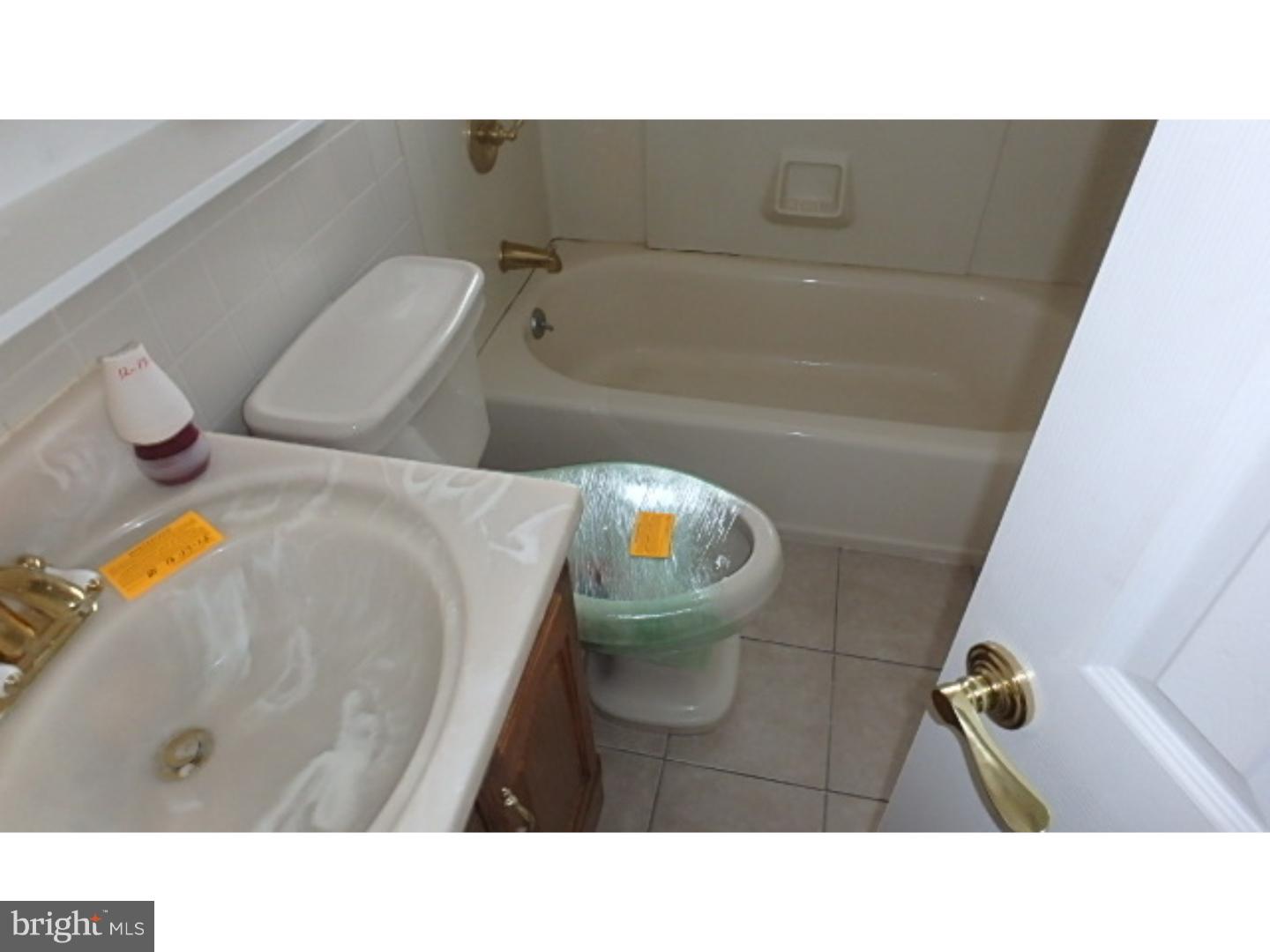 9 Petunia Road Levittown, PA 19056 - Photo 11 of 12 Gallery Image 11