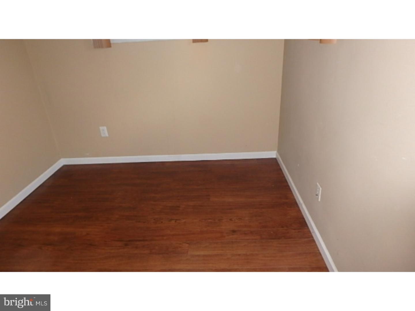 9 Petunia Road Levittown, PA 19056 - Photo 8 of 12 Gallery Image 8