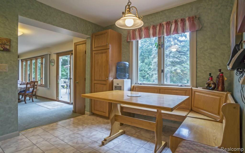 2444 Devonshire Road Bloomfield Hills, MI 48302 - Photo 8 of 25 13-photo-web-1680x1050-220198.jpg