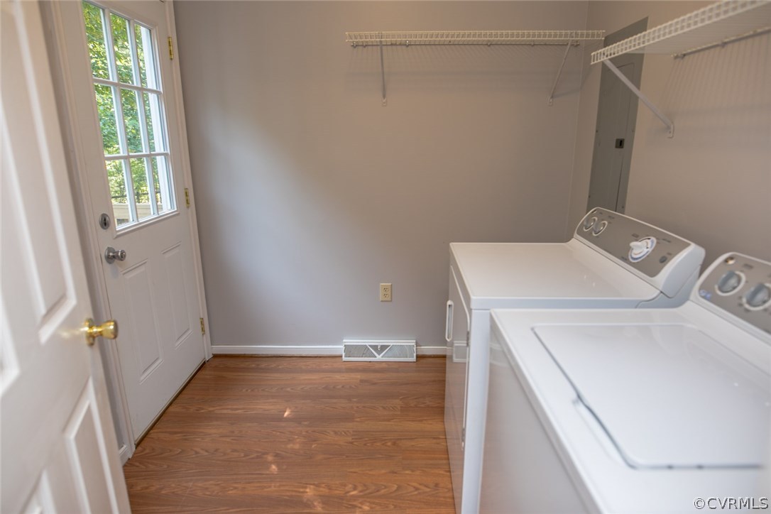 564 Jackson Road Bumpass, VA 23024 - Photo 21 of 36 a utility room with dryer and washer