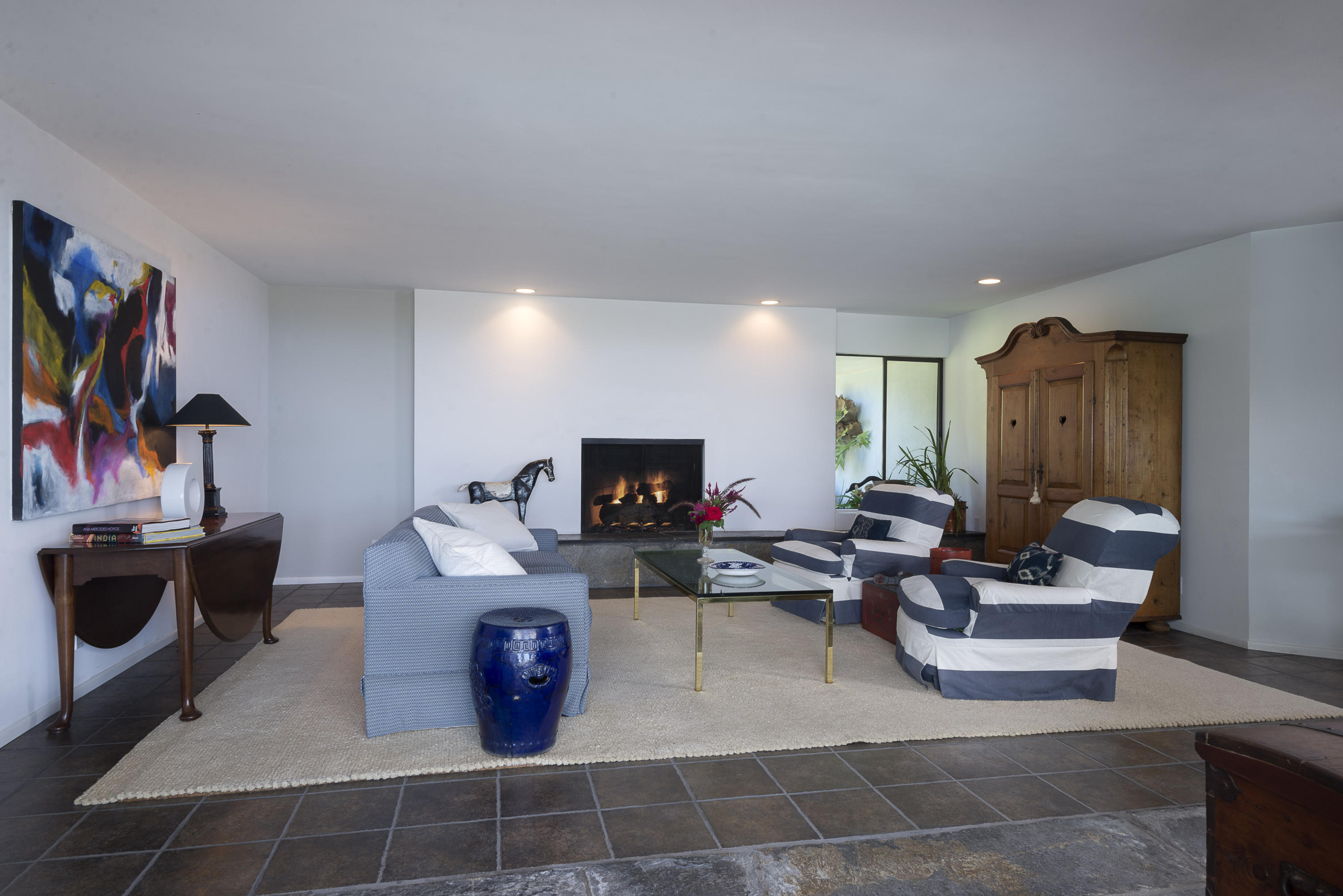 157 Rametto Road Montecito, CA 93108 - Photo 4 of 13 LivingRoom2
