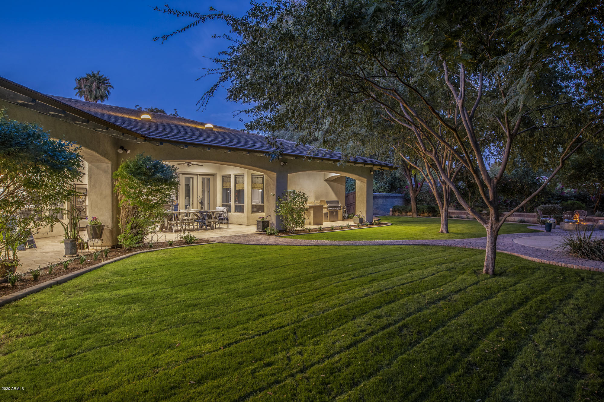307 West Lamar Road Phoenix, AZ 85013 - Photo 38 of 61 a front view of a house with garden and porch