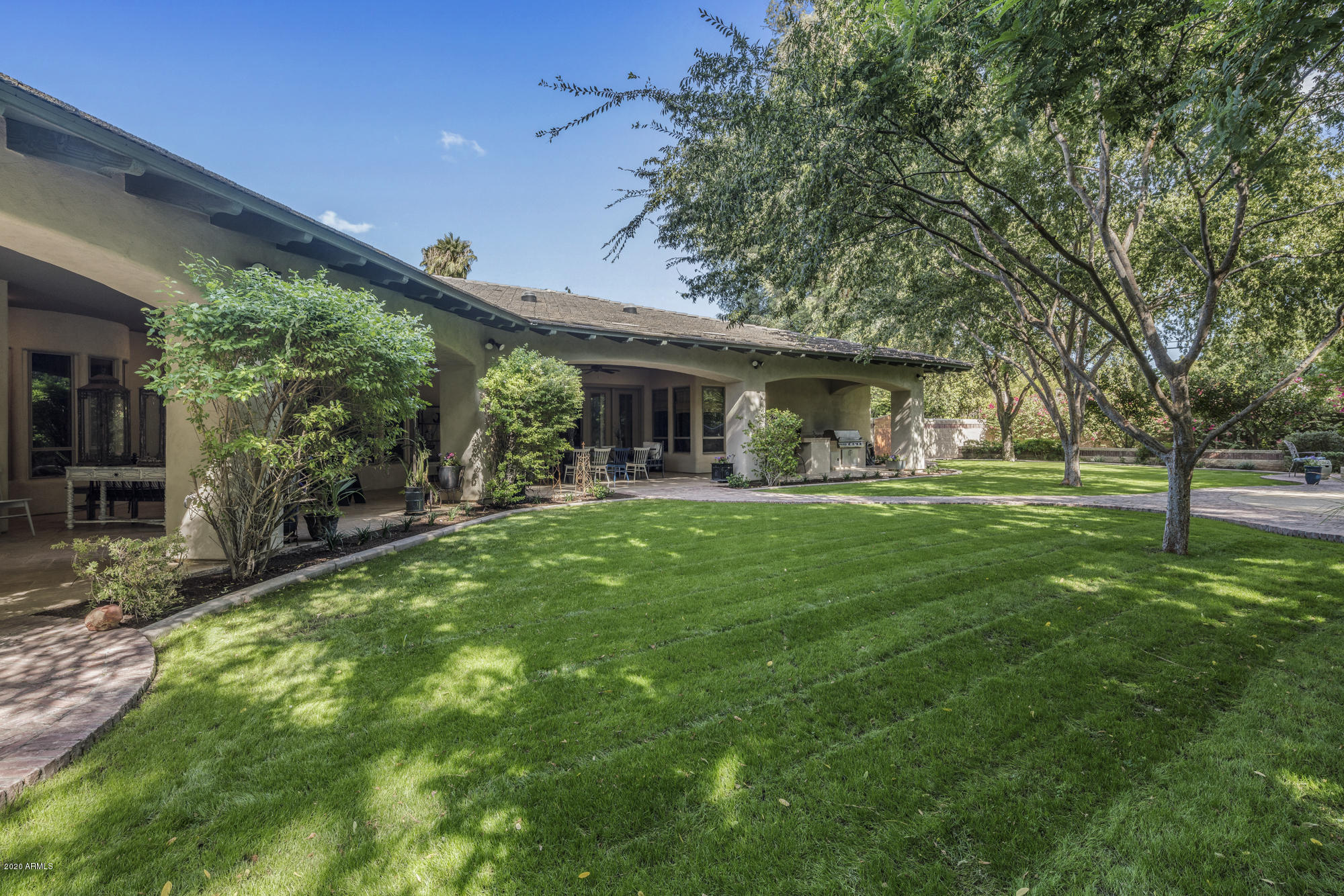 307 West Lamar Road Phoenix, AZ 85013 - Photo 39 of 61 a front view of house with yard and green space