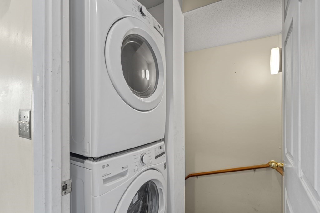 37 Circuit Street, Unit 2 Boston, MA 02119 - Photo 12 of 22