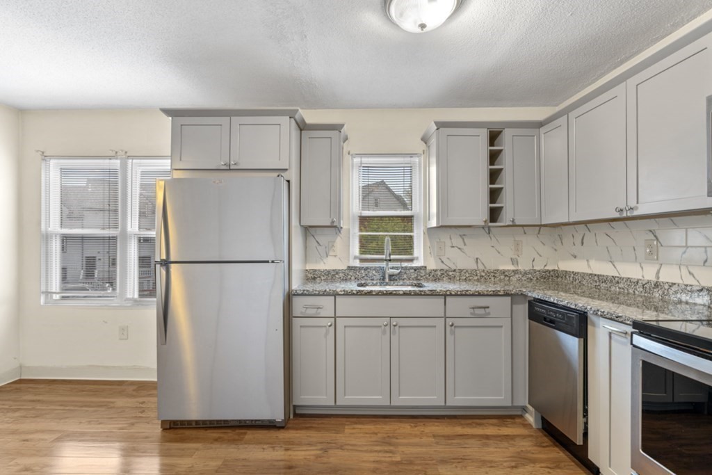 37 Circuit Street, Unit 2 Boston, MA 02119 - Photo 3 of 22