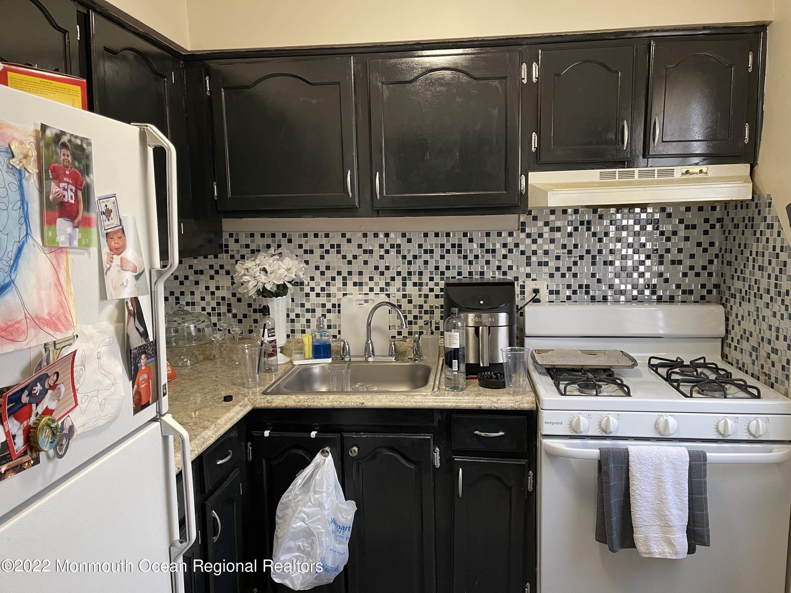 400 Cross Road, Unit A12 Matawan, NJ 07747 - Photo 3 of 8 28F17082-4C57-4157-A9FB-92F1CF46C0F1