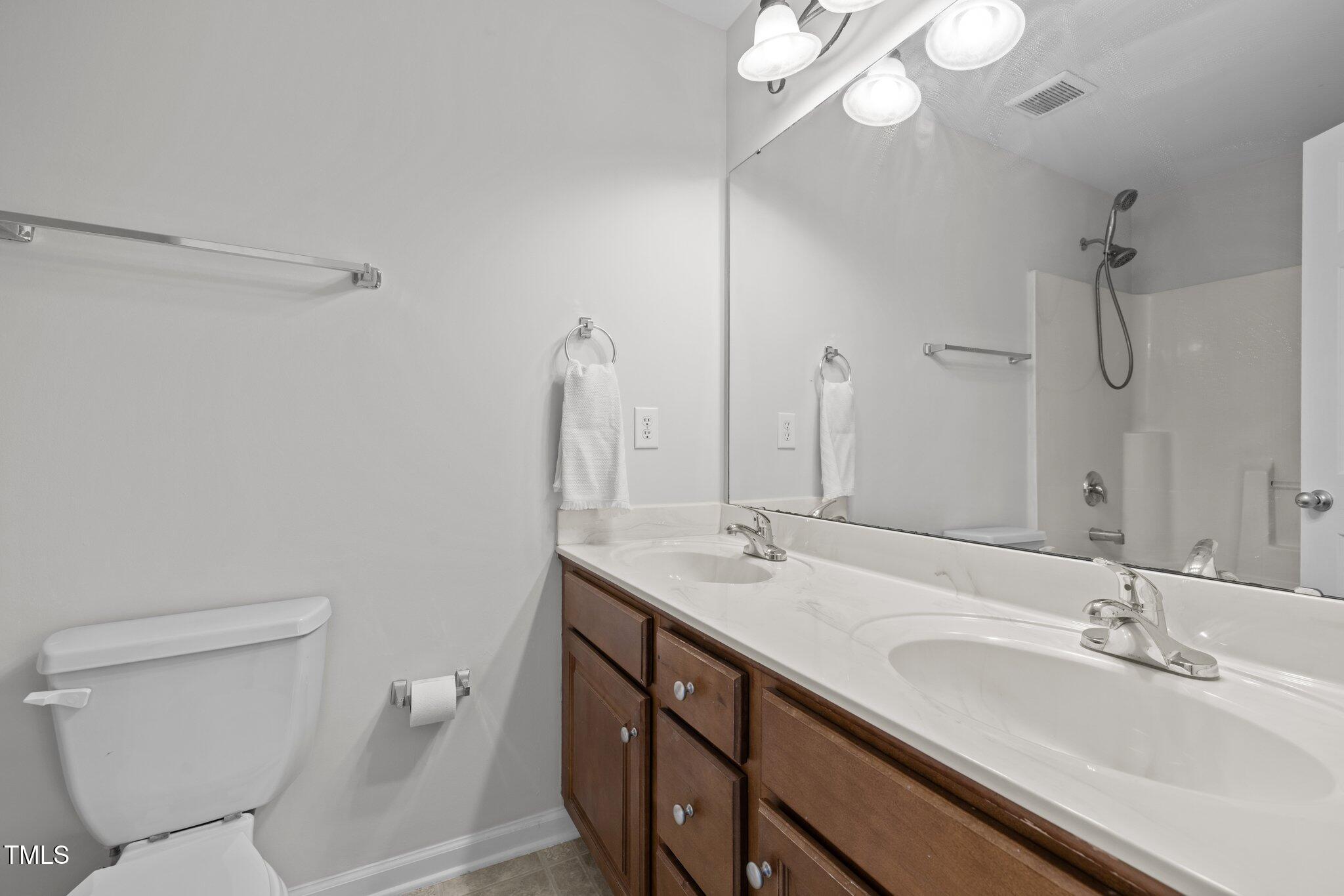 11425 Shadow Elms Lane Raleigh, NC 27614 - Photo 22 of 40 27-web-or-mls-5Z8A1194